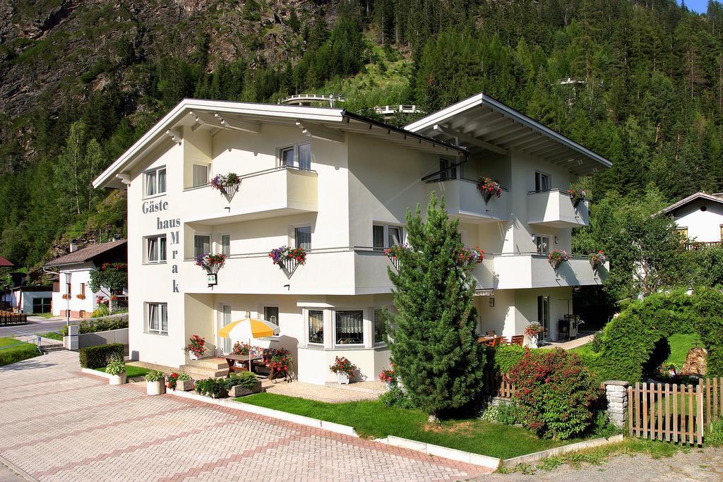 Gaestehaus Mrak Längenfeld Extérieur photo